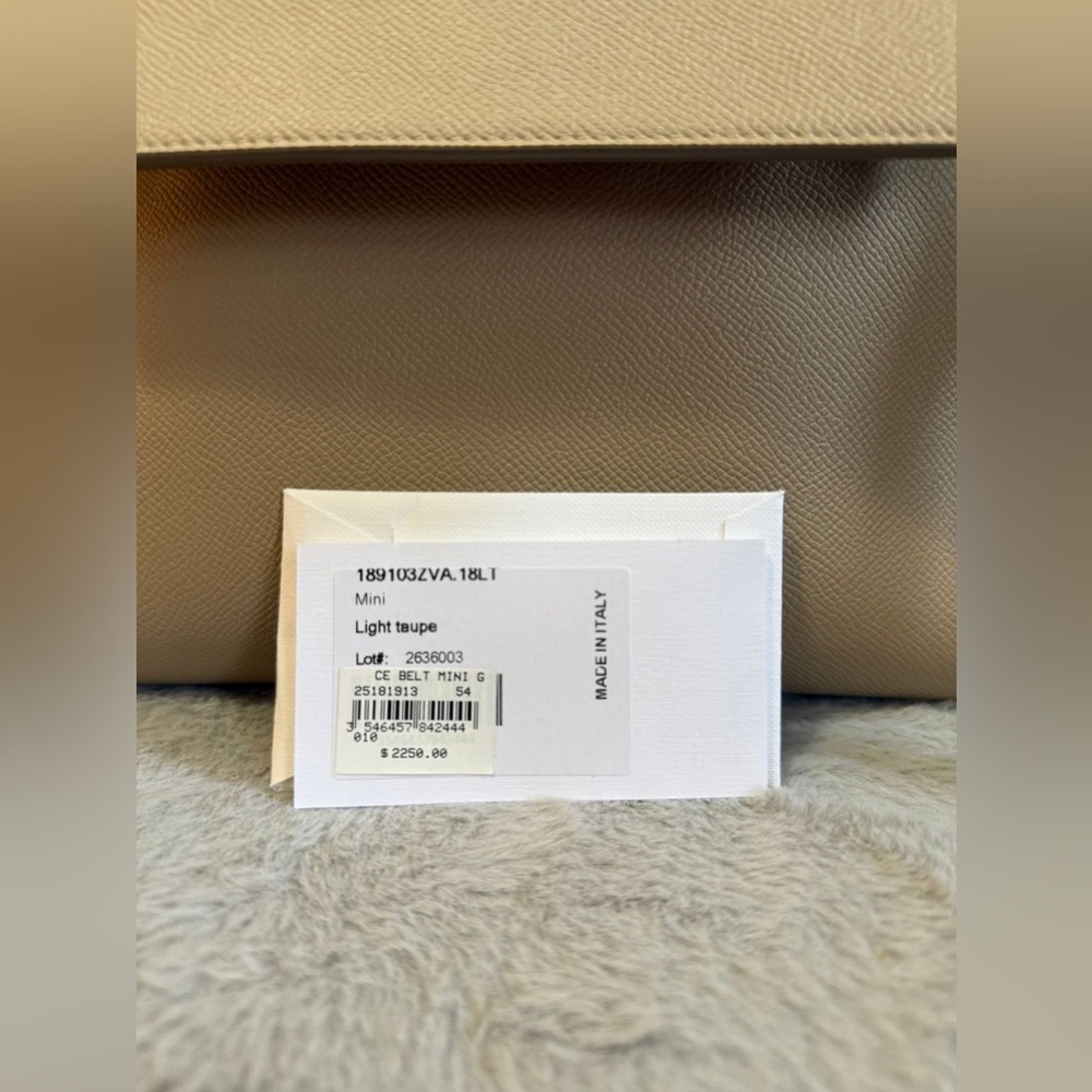 Celine Authentic belt bag in Grained calfskin light taupe. LIKE NEW - Picture 3 of 5